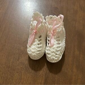 Crochet baby booties